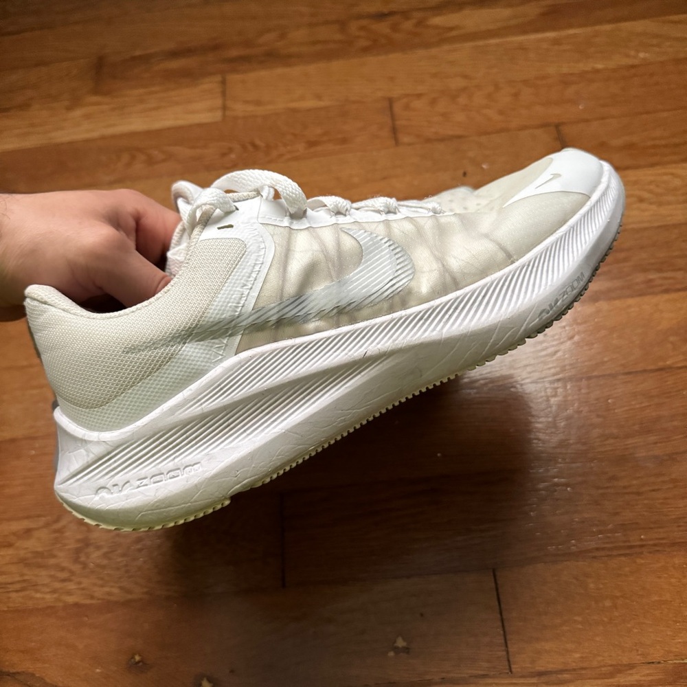 Women’s White Nike Zoom Shoes - Picture 8 of 10